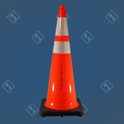 A 360 degree view of the heavy version of the 36 inch traffic cone