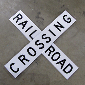 Picture of a railroad crossbucks R15-1 sign